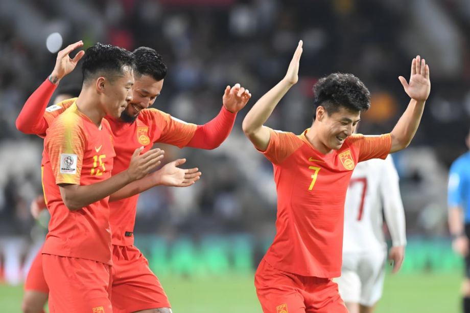 赛程表背后的故事：三位电竞追梦人的观赛节奏与人生选择