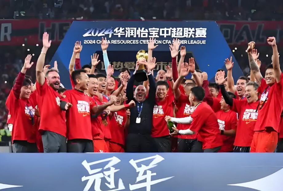 从赛事中心出发:四位电竞内容创作者的赛程观察笔记